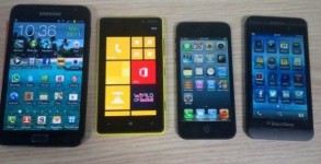 Samsung Galaxy Note 2 vs. Lumia 820 vs. iPhone 5 vs. BlackBerry 10 L-Series